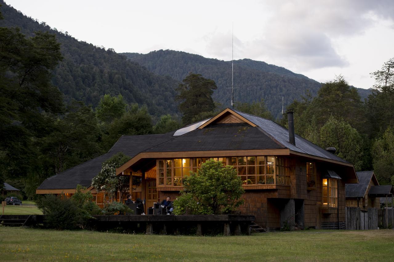 El Pangue Lodge Puerto Puyuguapi Exterior foto