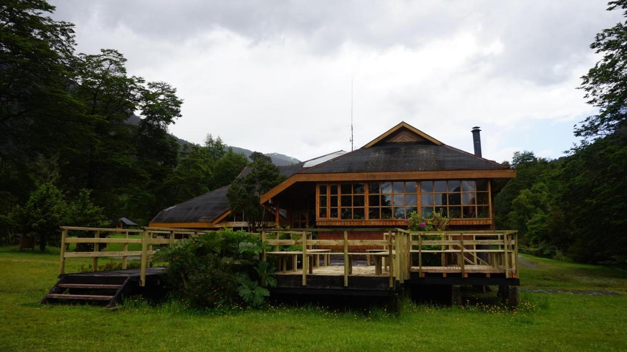 El Pangue Lodge Puerto Puyuguapi Exterior foto